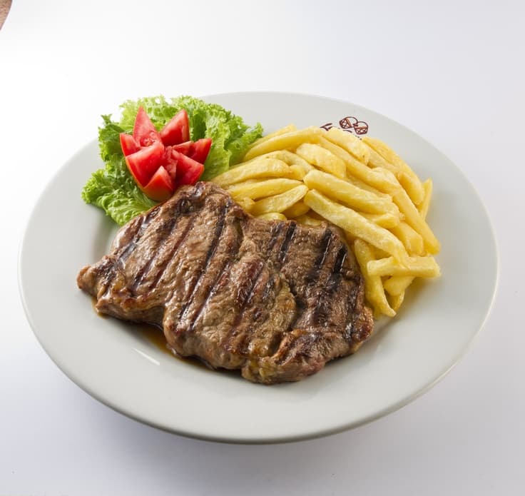 Bife de Chorizo con papas fritas